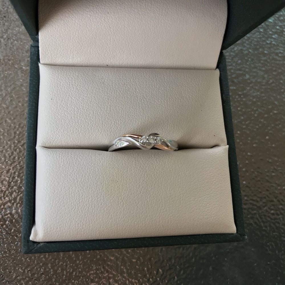 Triple diamond ring